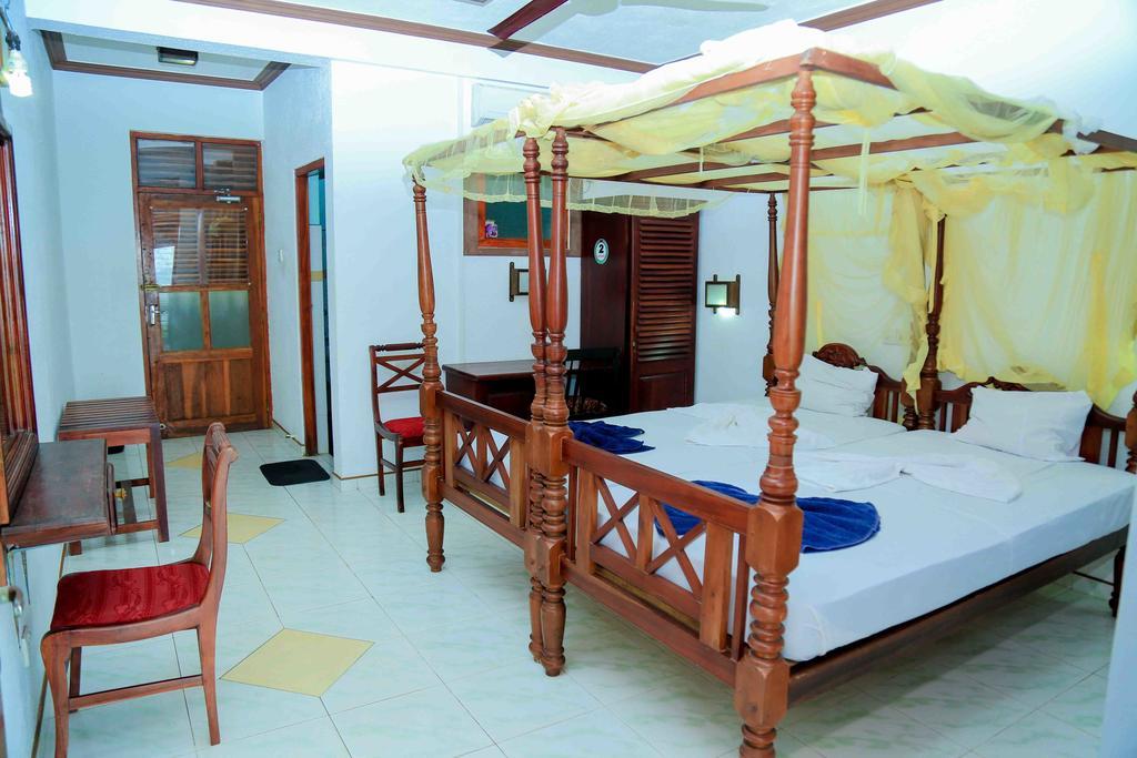 Gayana Guest House Kanattegoda Buitenkant foto