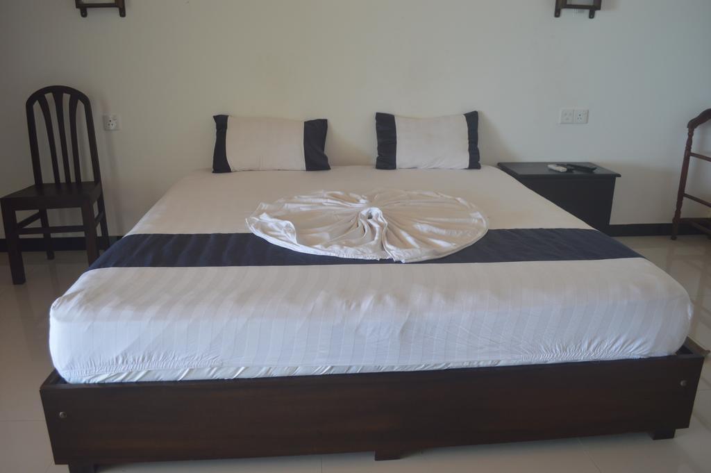 Gayana Guest House Kanattegoda Buitenkant foto