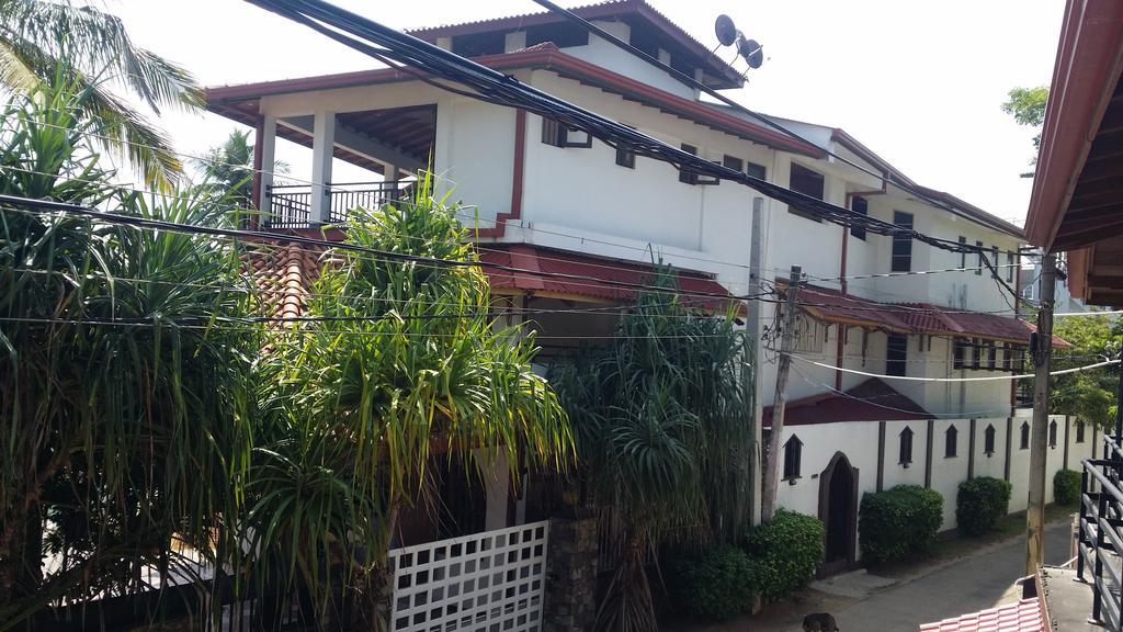 Gayana Guest House Kanattegoda Buitenkant foto