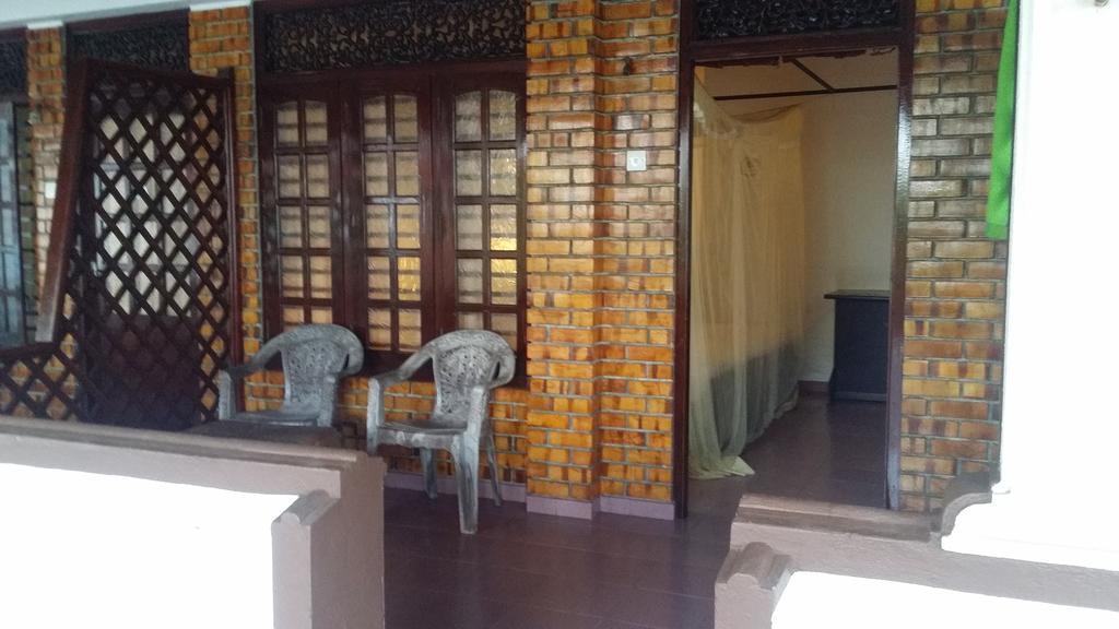 Gayana Guest House Kanattegoda Buitenkant foto