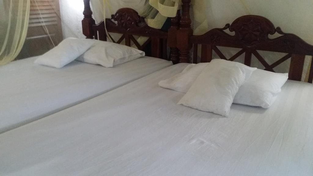 Gayana Guest House Kanattegoda Buitenkant foto