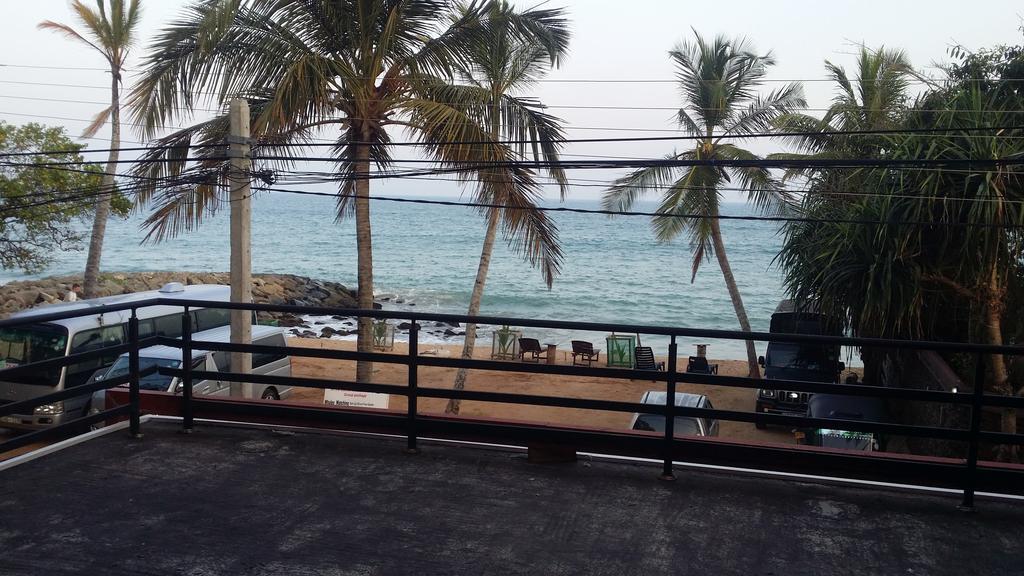 Gayana Guest House Kanattegoda Buitenkant foto