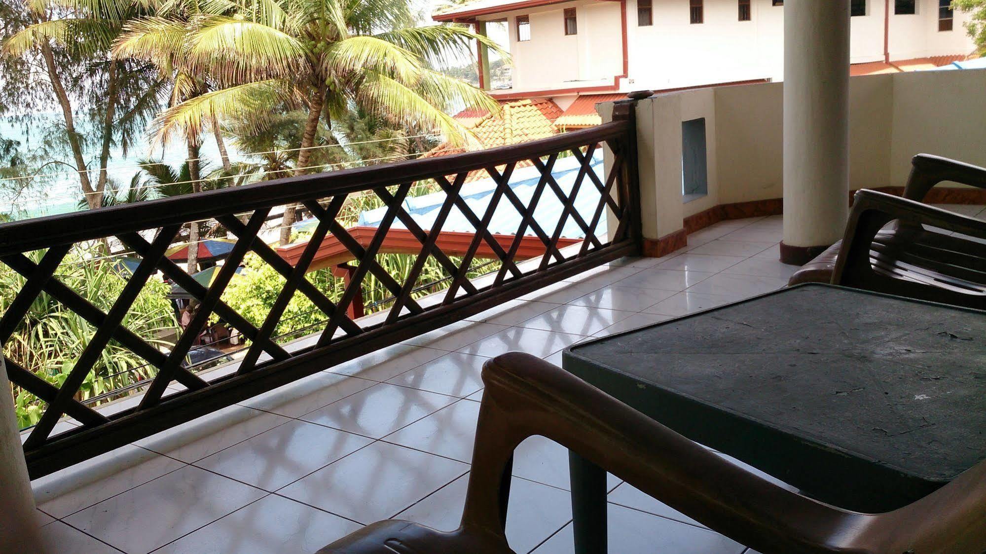 Gayana Guest House Kanattegoda Buitenkant foto
